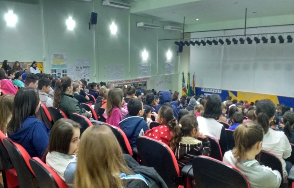 Ir para  <p>Nesta quinta-feira (26/10), foi encerrado em Viadutos o Projeto Educa&ccedil;&atilde;o Fiscal 2017, organizado pela Administra&ccedil;&atilde;o Municipal, Secretaria de Finan&ccedil;as, Secretaria de...