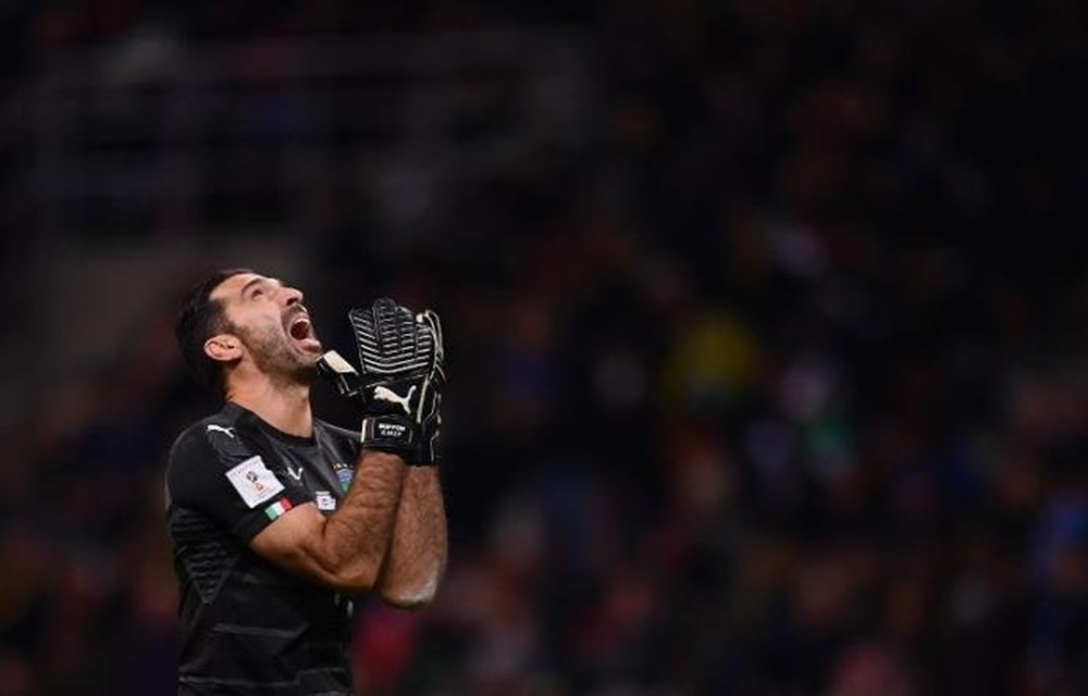 Ir para  <p>Uma tetracampe&atilde; mundial est&aacute; fora da Copa da R&uacute;ssia. A It&aacute;lia tombou nesta segunda-feira, no est&aacute;dio Giuseppe Meazza, em Mil&atilde;o, ao apenas empatar com a Su&eacute;cia....