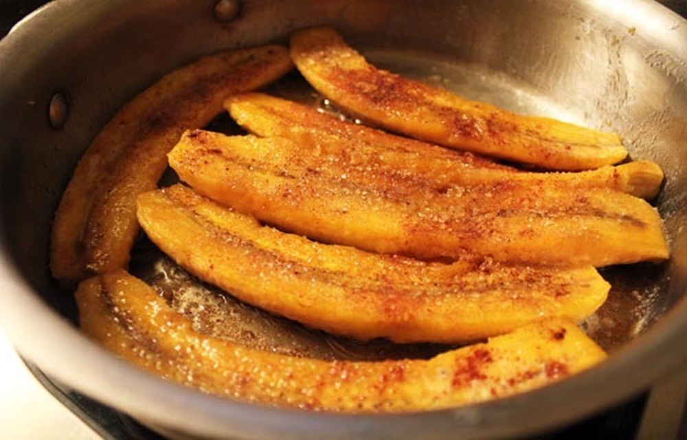 Ir para  <p>1 colher (sopa) a&ccedil;&uacute;car refinado;</p>

<p>2 ovos;</p>

<p>1 Pitada sal;</p>

<p>&nbsp;1/2 x&iacute;cara (ch&aacute;) Leite;</p>

<p>1 e 1/2...
