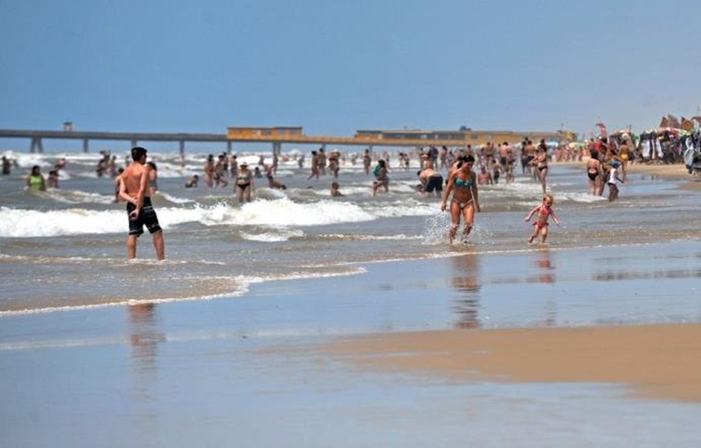 Ir para  <p>Ap&oacute;s uma sequ&ecirc;ncia de jornadas com pancadas de chuva de ver&atilde;o, o tempo seco volta a predominar o Rio Grande do Sul nesta sexta-feira. De acordo com a MetSul Meteorologia, o ar seco afasta a umidade para...