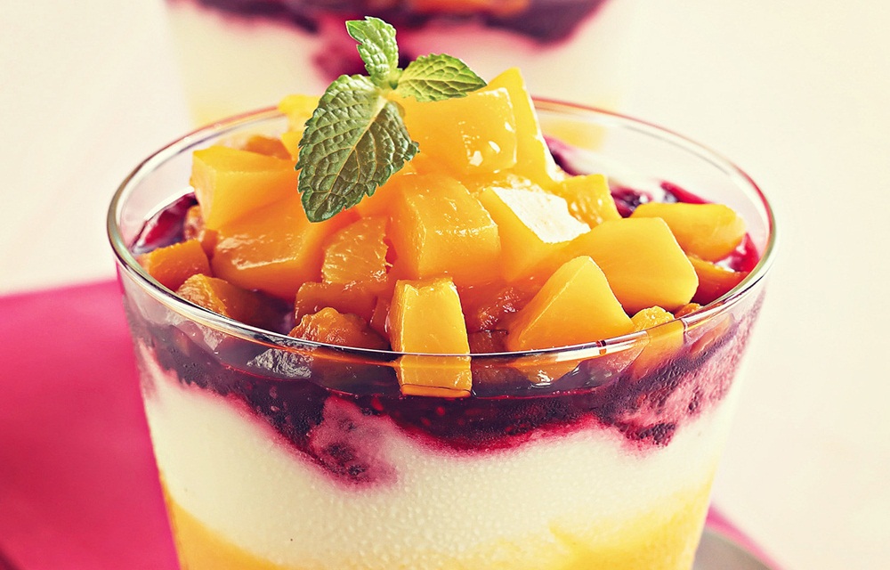 Ir para  <p>1 lata de Leite MO&Ccedil;A;</p>

<p>1 colher (sopa) de suco de lim&atilde;o;</p>

<p>1 Creme de Leite;</p>

<p>1 x&iacute;cara (ch&aacute;) de folhas de hortel&atilde;...