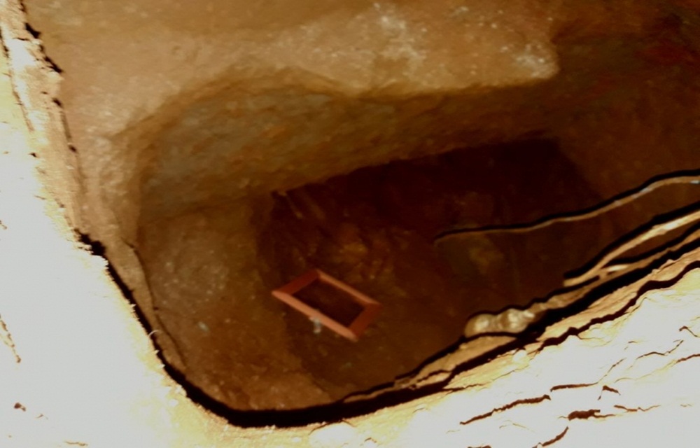 Ir para  <p>Agentes penitenci&aacute;rios do Presidio Estadual de Erechim, encontraram, no in&iacute;cio da manh&atilde; desta sexta-feira (02), um t&uacute;nel na cela 19 que fazia liga&ccedil;&atilde;o entre as celas 18 e...