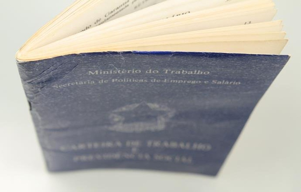 Ir para  <p>Segundo o Instituto Brasileiro de Geografia e Estat&iacute;stica (IBGE), faltava trabalho para 26,4 milh&otilde;es de pessoas no quarto trimestre de 2017. A taxa composta de subutiliza&ccedil;&atilde;o da for&ccedil;a...