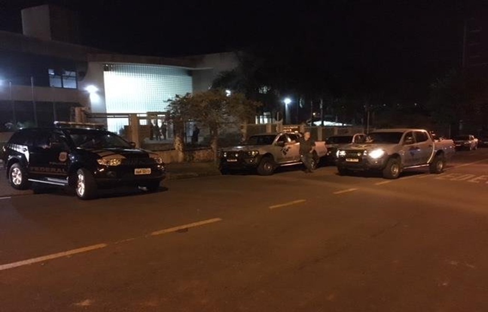 Ir para  <p>A Pol&iacute;cia Federal (PF) deflagrou nesta ter&ccedil;a-feira a Opera&ccedil;&atilde;o 14 Bis para investigar a atua&ccedil;&atilde;o de gestores e empresas que se uniram para fraudar...