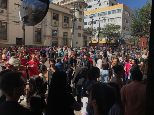 Ir para  <p><big>No come&ccedil;o da tarde desta sexta-feira (20), uma explos&atilde;o fez com que o Bella Citt&agrave; Shopping Center fosse evacuado. Segundo informa&ccedil;&otilde;es, o incidente aconteceu na cozinha de...
