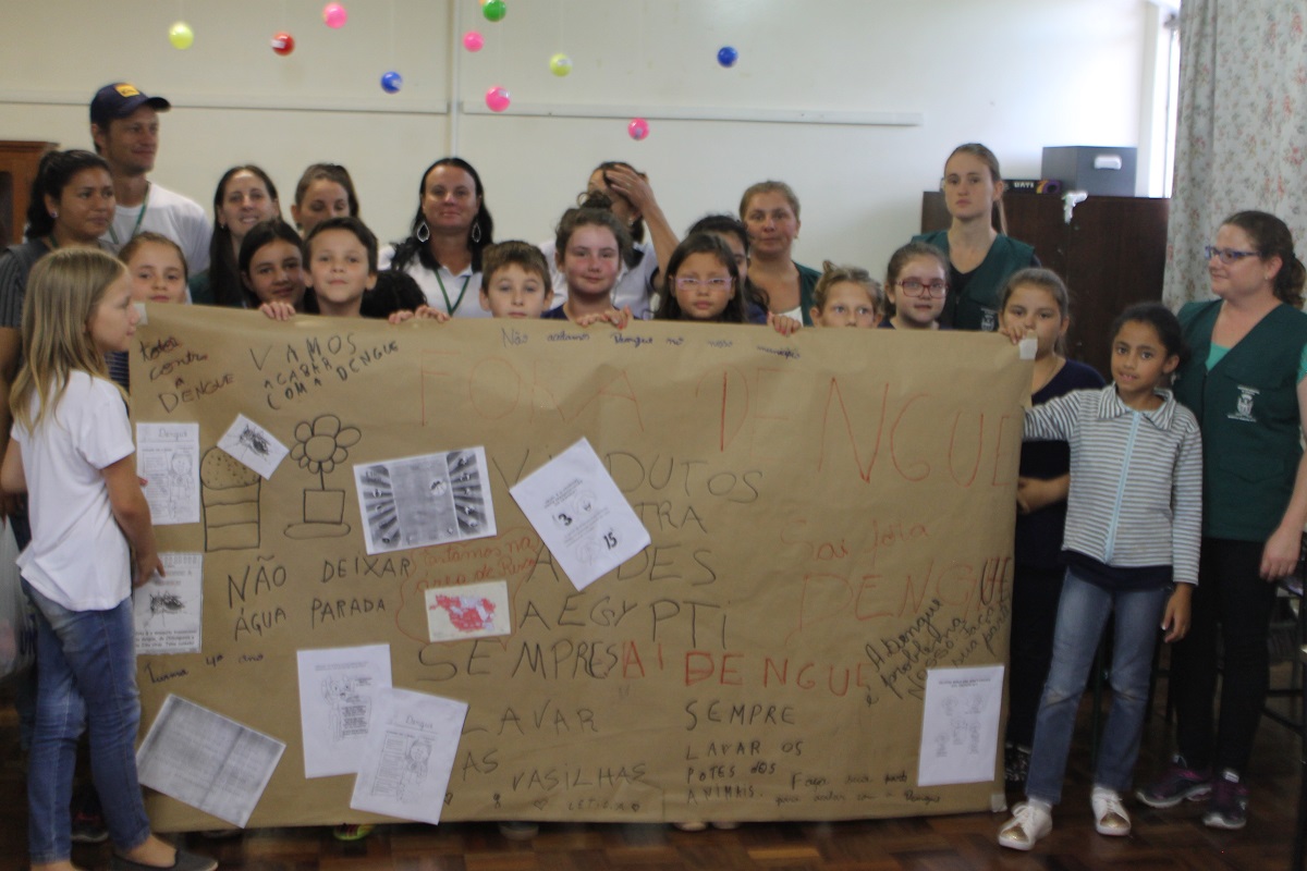Ir para  <p><big>Equipes de Estrat&eacute;gia de S&aacute;ude da Fam&iacute;lia (ESF), promoveram atividades educativas na Escola Estadual de Educa&ccedil;&atilde;o B&aacute;sica Viadutos, com alunos das...