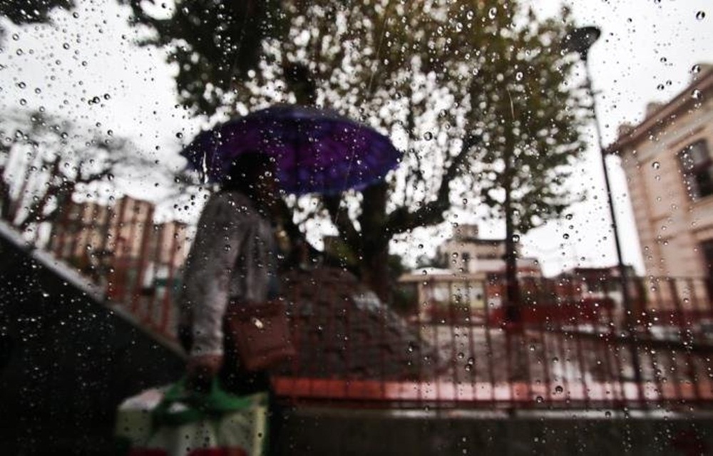 Ir para  <p>O clima t&iacute;pico do outono aterrissou de vez no Rio Grande do Sul. De acordo com a MetSul Meteorologia, o ar mais seco e frio come&ccedil;a a ingressar no Estado e a temperatura ir&aacute; cair gradualmente. Nesta...