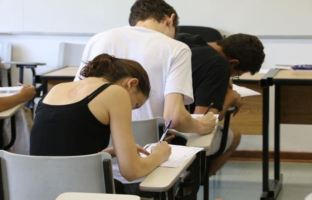 Ir para  <p>Termina nesta sexta-feira &agrave;s 23h59 (hor&aacute;rio de Bras&iacute;lia) o prazo para os estudantes se inscreverem no Exame Nacional do Ensino M&eacute;dio (Enem) de 2018. As inscri&ccedil;&otilde;es...