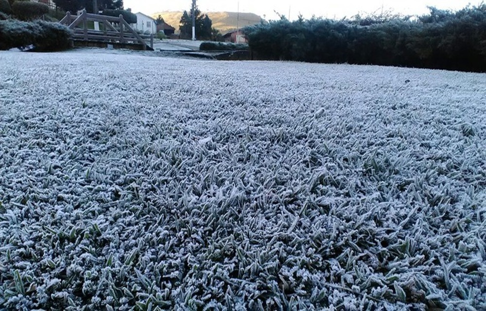 Ir para  <p>O inverno brasileiro em 2018 ter&aacute; dias seguidos com tempo seco e alta amplitude t&eacute;rmica -&nbsp; diferen&ccedil;a entre temperaturas m&aacute;ximas e m&iacute;nimas. As tardes, por&eacute;m, devem...