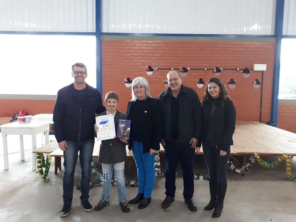 Ir para  <p>O Projeto de Educa&ccedil;&atilde;o Fiscal desenvolvido nas Escolas da Rede Municipal de Gaurama<br />
realizou no &uacute;ltimo dia 25 (segunda-feira), a premia&ccedil;&atilde;o dos vencedores dos...