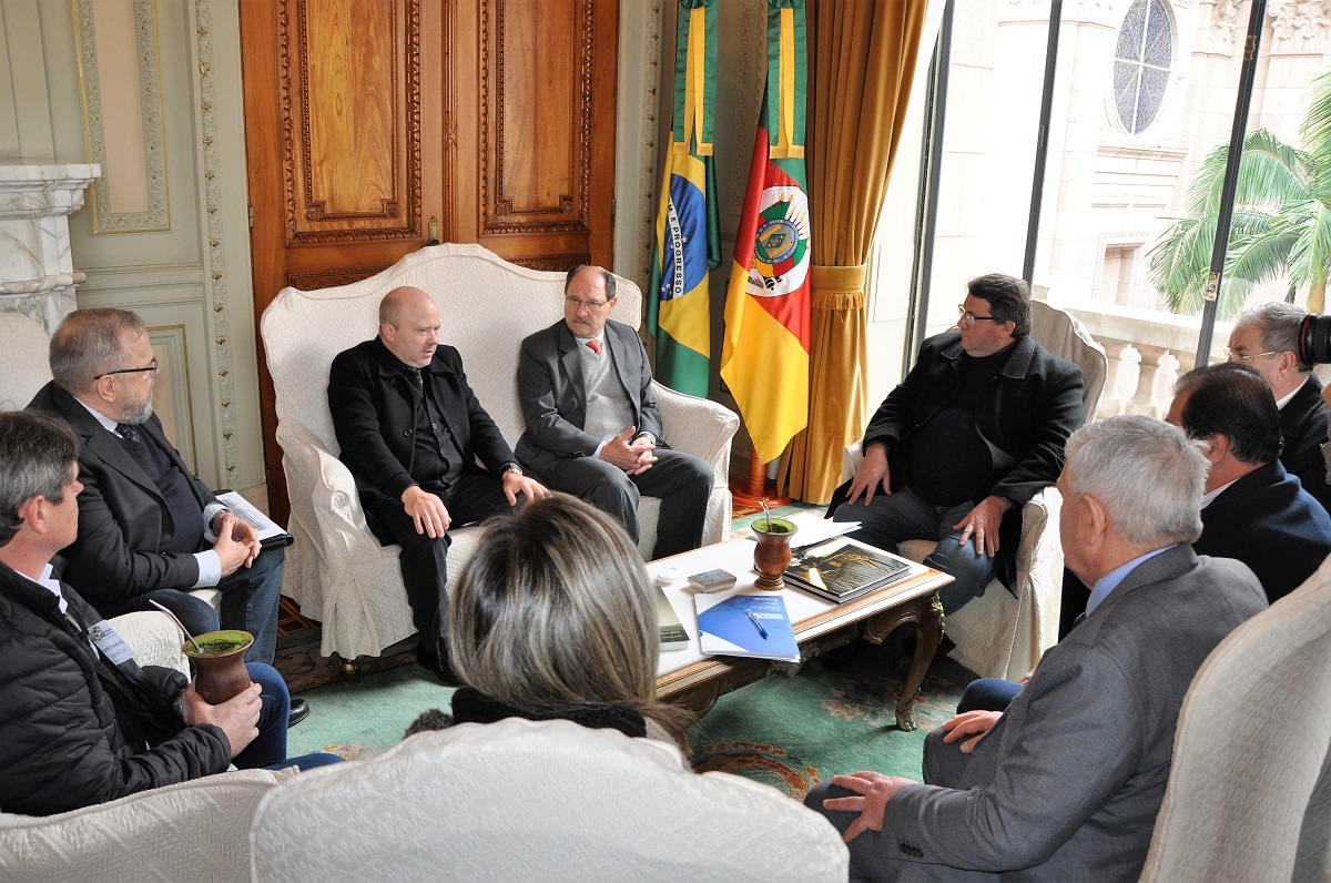 Ir para  <p><big>A situa&ccedil;&atilde;o dos Hospitais de Pequeno Porte ser&aacute; debatida em uma mesa composta por parlamentares, governo estadual e lideran&ccedil;as de entidades da &aacute;rea da sa&uacute;de....