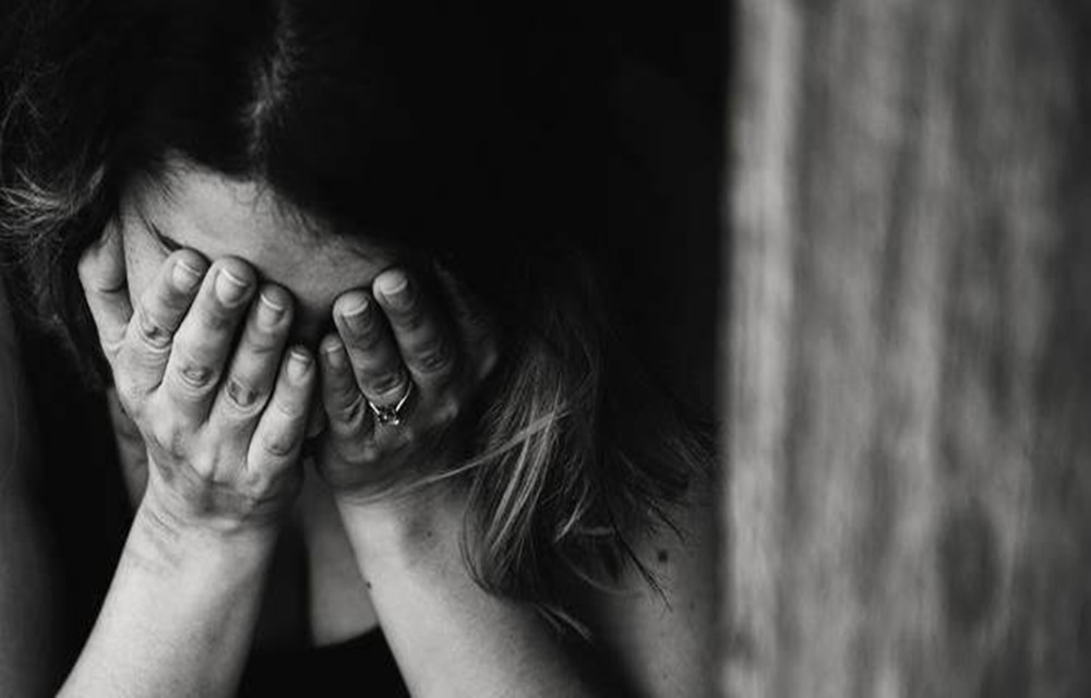 Ir para  <p>Quase dez mil mulheres foram v&iacute;timas de feminic&iacute;dio&nbsp;ou tentativas de homic&iacute;dio&nbsp;por motivos de g&ecirc;nero nos &uacute;ltimos nove anos, segundo levantamento da Central de...