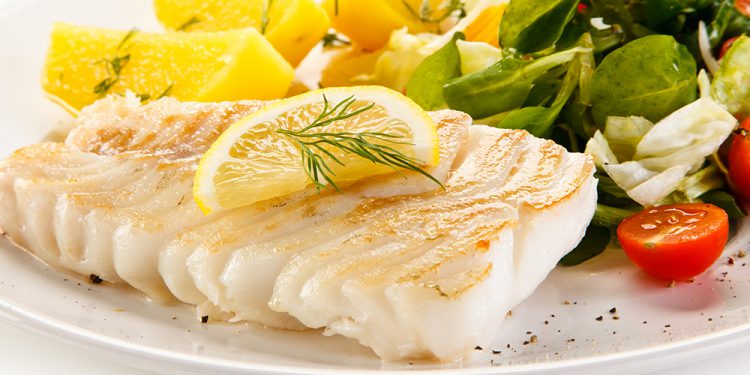 Ir para  <ul>
	<li>2 folhas duplas de papel-alum&iacute;nio;</li>
	<li>1 kg de peixe cortado em cubos grandes;</li>
	<li>sal e pimenta-branca a gosto;</li>
	<li>1/2 x&iacute;cara (ch&aacute;)...
