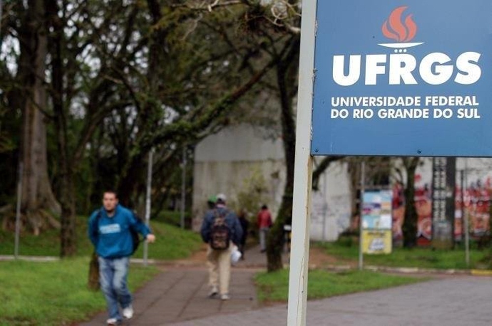 Ir para  <p><big>Menos de 10% dos cursos de gradua&ccedil;&atilde;o no RS conquistaram a nota m&aacute;xima nos Indicadores de Qualidade da Educa&ccedil;&atilde;o Superior, calculados a partir do Exame Nacional de...