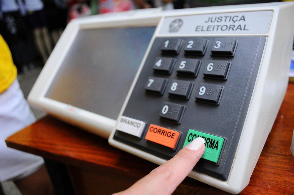 Ir para  <p>A Pol&iacute;cia Federal (PF) abriu 469 inqu&eacute;ritos para investigar crimes eleitorais no primeiro turno da campanha deste ano, A informa&ccedil;&atilde;o &eacute; do ministro da Seguran&ccedil;a...
