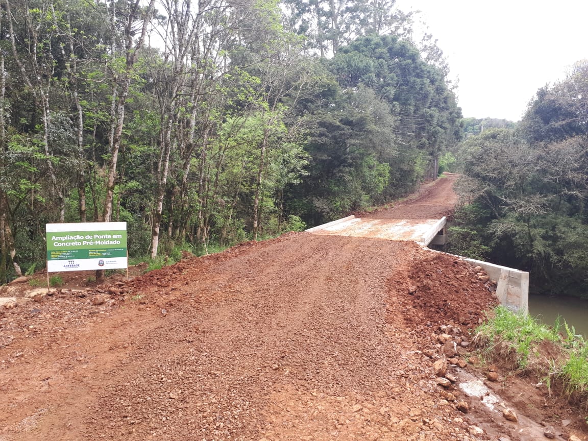 Ir para  <p><big>&nbsp; &nbsp; &nbsp; &nbsp; &nbsp; &nbsp; &nbsp;Foi entregue para a comunidade, mais uma obra, desta vez, de amplia&ccedil;&atilde;o da ponte sobre o Rio Suzana, que liga a comunidade da...