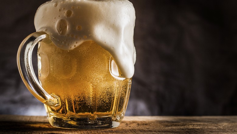 Ir para  <p>Segundo um artigo publicado no peri&oacute;dico&nbsp;<em>Nature Plants</em>, o aquecimento global est&aacute; amea&ccedil;ando a produ&ccedil;&atilde;o de cerveja no mundo. A previs&atilde;o...