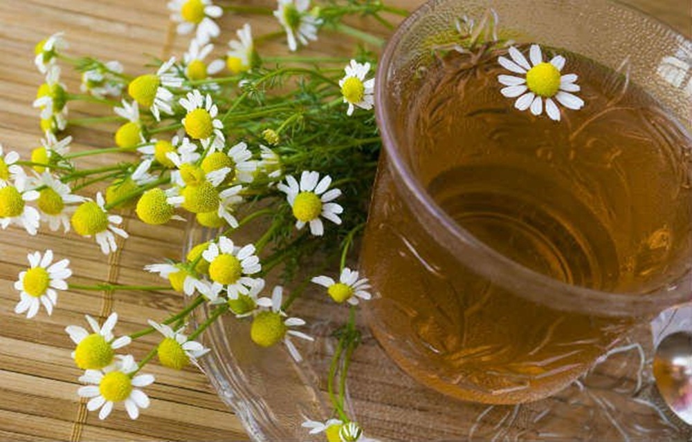 Ir para  <ul>
	<li><a href="https://www.receitadodia.com/ingredients/500-ml-de-cha-de-camomila/" target="_blank">500 ml de ch&aacute; de camomila</a></li>
	<li><a...