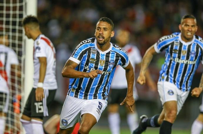Ir para  <p>A noite desta ter&ccedil;a-feira promete fortes emo&ccedil;&otilde;es aos torcedores do Gr&ecirc;mio. Pelo segundo ano consecutivo, o Tricolor, que &eacute; o atual campe&atilde;o, pode decidir a Libertadores da...