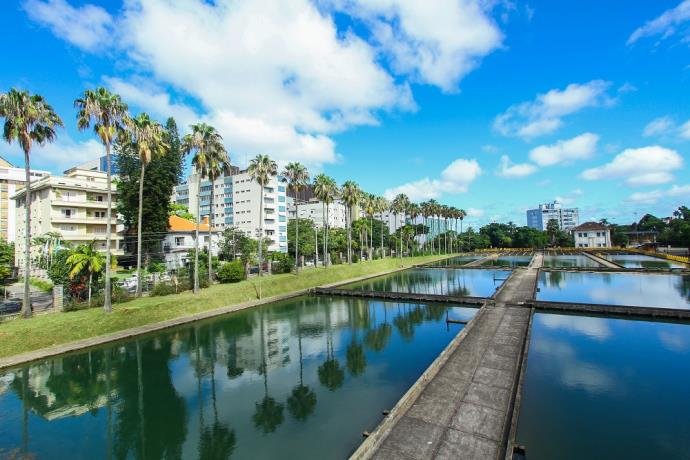 Ir para  <p>O calor predomina no Rio Grande do Sul e ser&aacute; mais intenso do que registrado nessa segunda-feira. De acordo com a MetSul Meteorologia, a ter&ccedil;a-feira ter&aacute; a presen&ccedil;a do sol e espera-se maior...