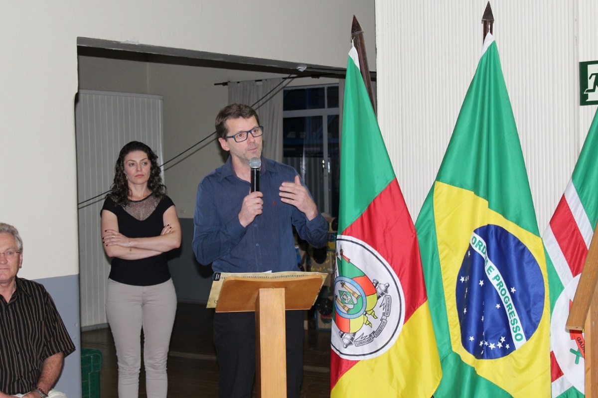 Ir para  <p><big>&nbsp; &nbsp; &nbsp; &nbsp; &nbsp; &nbsp; &nbsp; &nbsp; Teve in&iacute;cio na noite desta ter&ccedil;a-feira (06), o primeiro Festival Art&iacute;stico e Liter&aacute;rio de...