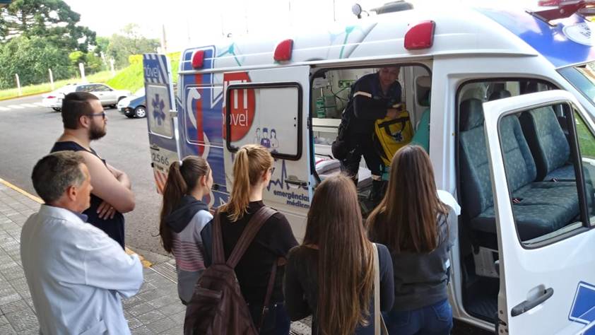 Ir para  <p><big>Os acad&ecirc;micos do primeiro ano do Curso de Enfermagem da URI Erechim participaram de atividades como forma de desenvolver habilidades para a presta&ccedil;&atilde;o de socorro no suporte b&aacute;sico e...