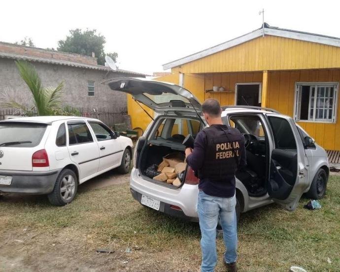Ir para  <p>A Pol&iacute;cia Federal deflagrou, nesta ter&ccedil;a-feira, a Opera&ccedil;&atilde;o Strike para desarticular uma organiza&ccedil;&atilde;o criminosa relacionada ao tr&aacute;fico internacional de drogas na...