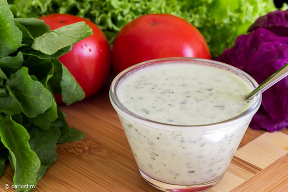 Ir para  <p>&bull; &frac12; X&iacute;cara de maionese (voc&ecirc; pode usar caseira);<br />
&bull; 2 Colheres de sopa ketchup;<br />
&bull; 2 Colheres de ch&aacute; de cebola finamente picada;<br...