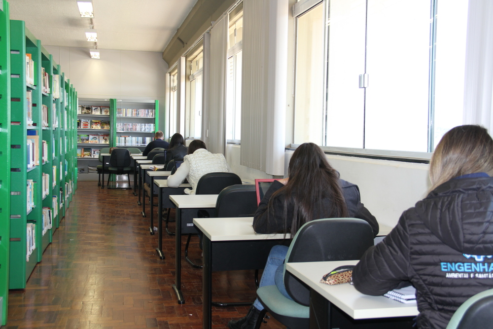 Ir para  <p><big>A Universidade Federal da Fronteira Sul (UFFS) publicou nesta segunda-feira editais de processo seletivo para transfer&ecirc;ncias e retornos dos seus cursos de gradua&ccedil;&atilde;o, com ingresso no primeiro...