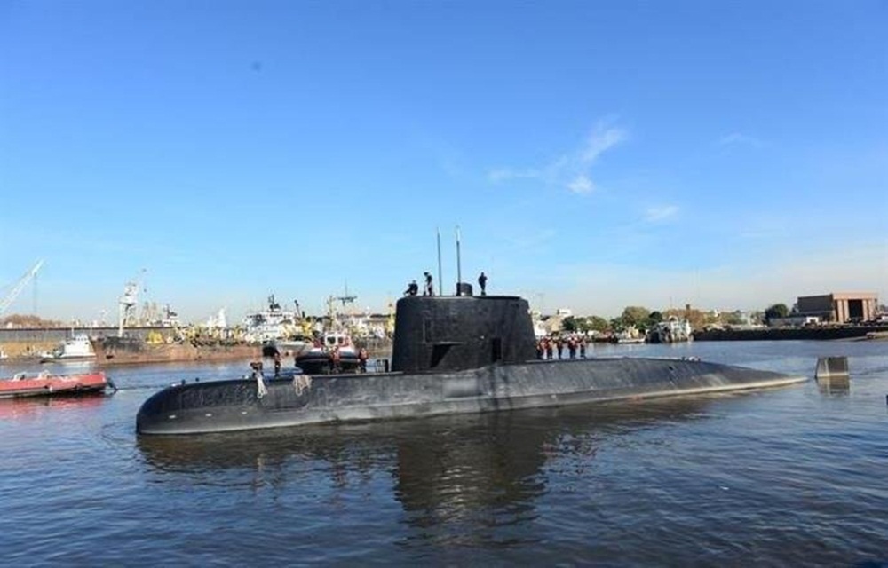 Ir para  <p>O submarino San Juan, da Marinha da Argentina, que desapareceu h&aacute; um ano no Oceano Atl&acirc;ntico, com 44 tripulantes a bordo, foi localizado na sexta-feira, informou a for&ccedil;a armada em sua conta no Twitter....