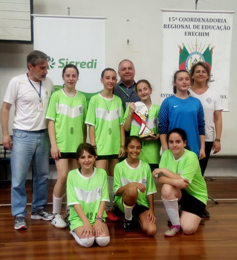 Ir para  <p><big>O Futsal feminino de Viadutos &eacute; novamente destaque regional. Ap&oacute;s a conquista do campeonato regional do Alto Uruguai pela equipe feminina de Viadutos, agora foram as meninas da Escola Estadual de...