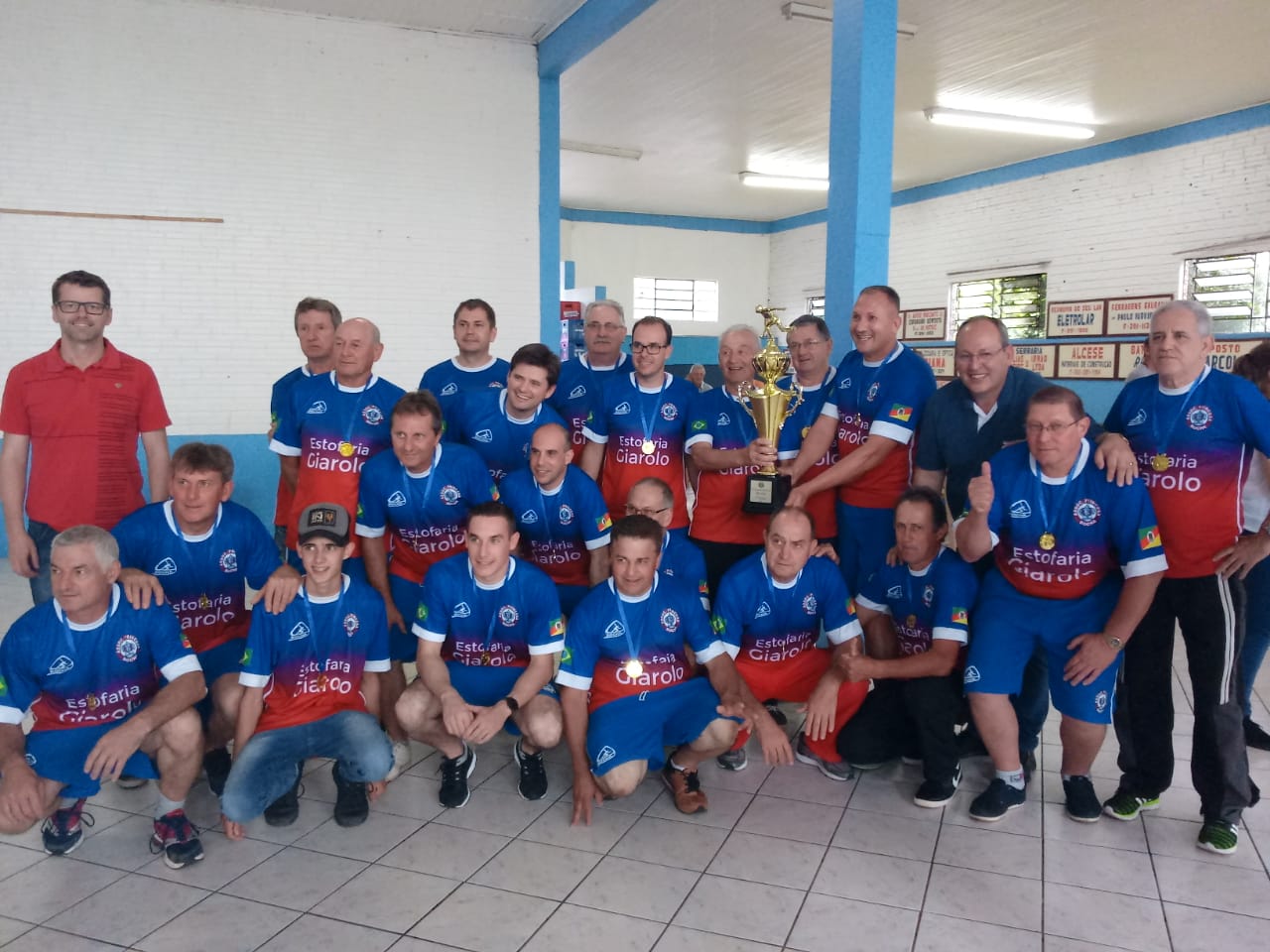 Ir para  <p><big>O &uacute;ltimo s&aacute;bado (22) foi movimentado no meio esportivo no munic&iacute;pio de Gaurama, foram realizadas as finais dos campeonatos municipais de Futsal e Bocha. Nas finais das bochas, decidiram o...