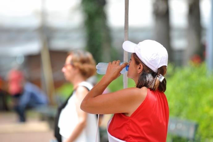 Ir para  <p>O calor segue fortemente pelo Rio Grande do Sul neste s&aacute;bado. Segundo a MetSul Meteorologia, o sol predomina por todo territ&oacute;rio acompanhado de nuvens proporcionando mais um dia de tempo seco e...