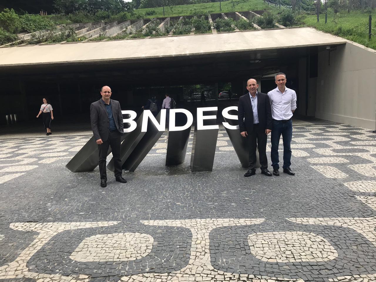 Ir para  <p><big>&nbsp; &nbsp; &nbsp; &nbsp; No final de 2018, o Banco Nacional de Desenvolvimento Social e Econ&ocirc;mico (BNDES) anunciou a aprova&ccedil;&atilde;o de aumento de limite para o Sistema Cresol...