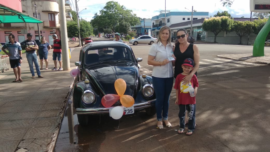 Ir para  <p>O Supermercado Dassi realizou, na tarde deste s&aacute;bado (19/01), o sorteio da promo&ccedil;&atilde;o Meu Fusca na Garagem,que j&aacute; havia iniciado ainda em outubro de 2018. No sorteio realizado nas...