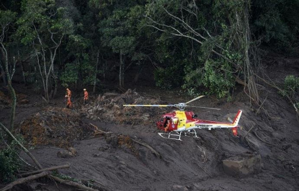 Ir para  <p>O Corpo de Bombeiros informou na noite deste domingo que 58 pessoas morreram na trag&eacute;dia de Brumadinho (MG), onde uma barragem de rejeitos de minera&ccedil;&atilde;o da empresa Vale se rompeu na tarde de sexta-feira....