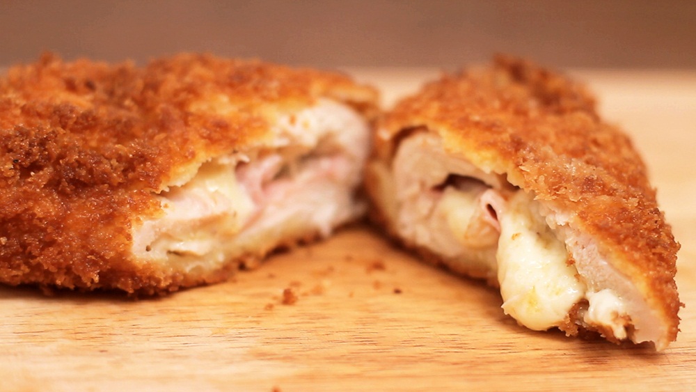 Ir para  <p><a href="https://www.receitadodia.com/ingredients/1-xicara-cha-de-requeijao-cremoso/" target="_blank">1 x&iacute;cara (ch&aacute;) de requeij&atilde;o cremoso</a>;</p>

<p><a...