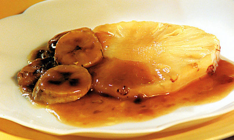 Ir para  <p>4 rodelas de abacaxi;</p>

<p>3 colheres (sopa) de a&ccedil;&uacute;car mascavo;</p>

<p>1/2 x&iacute;cara (ch&aacute;) de suco de laranja;</p>

<p>&nbsp;2 colheres...