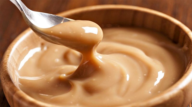 Ir para  <p>1 caixa de leite condensado;<br />
1 caixa de creme de leite;<br />
6 colheres (sopa) de a&ccedil;&uacute;car;<br />
Meio copo de &aacute;gua;</p>

<p>Coloque o leite condensado em uma...