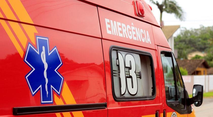 Ir para  <p>Um trabalhador de uma empresa que presta servi&ccedil;os no corte de &aacute;rvores para a RGE, morreu ao ser atingido&nbsp; por uma &aacute;rvore na tarde desta segunda-feira. O corpo do jovem continuava no local...