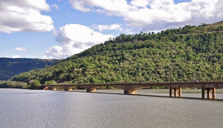 Ir para  <p><big>Logo nas primeiras horas da manh&atilde; desta ter&ccedil;a-feira, 26, os ind&iacute;genas da&nbsp;Reserva Ind&iacute;gena de Ventarra, interior de Erebango iniciaram o bloqueio da rodovia RS 135 que liga...