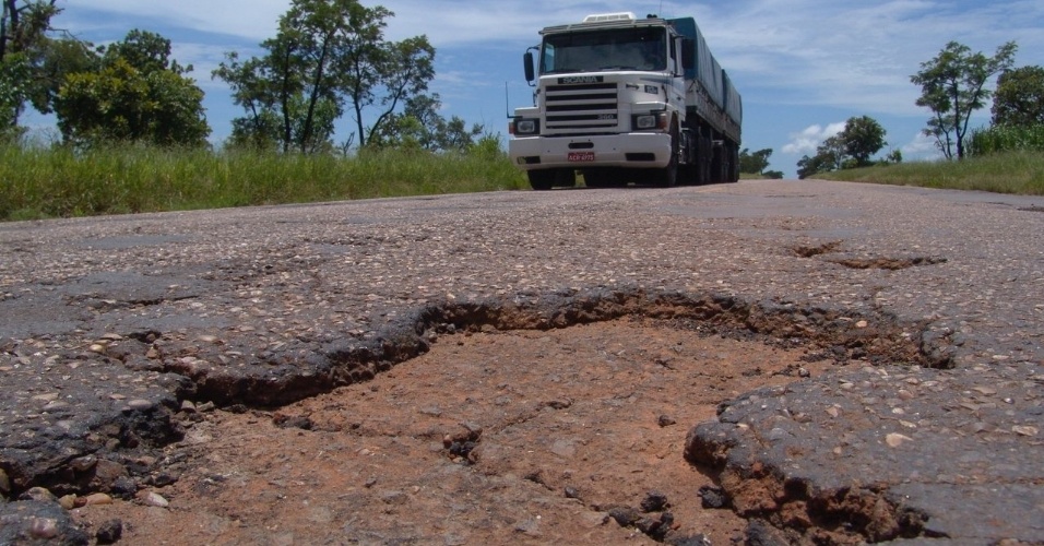 Ir para  <p>As condi&ccedil;&otilde;es de rodovias da regi&atilde;o Noroeste do Estado t&ecirc;m provocado protestos dos motoristas. Buracos na pista e falta de conserva&ccedil;&atilde;o e manuten&ccedil;&atilde;o do...