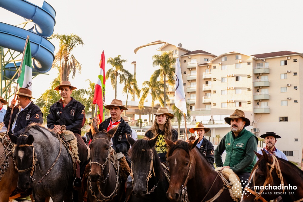 Ir para  <p><big>A tarde de 11 de abril no Machadinho Thermas Resort Spa testemunhou um encontro maravilhoso que serviu tamb&eacute;m de resgate a cultura ga&uacute;cha. Na grava&ccedil;&atilde;o do programa &ldquo;Oh de...