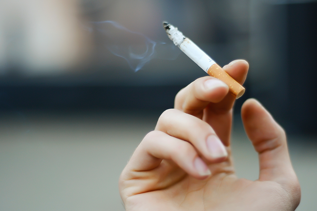 Ir para  <p>A Advocacia-Geral da Uni&atilde;o (AGU) pediu &agrave; Justi&ccedil;a Federal que condene as fabricantes de cigarros e suas matrizes no exterior a ressarcirem os gastos da rede p&uacute;blica de sa&uacute;de com...