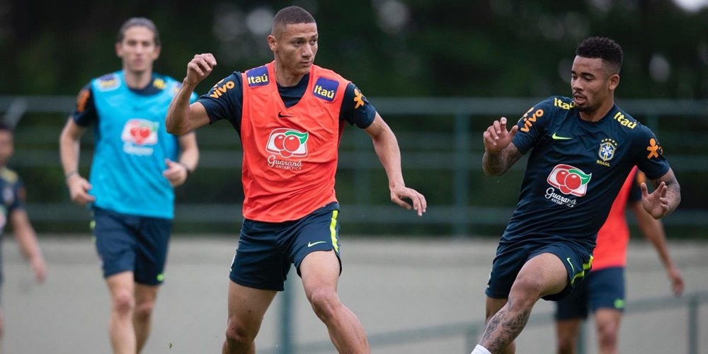 Ir para  <p><big>Foram semanas dif&iacute;ceis para o Brasil. A passagem do furac&atilde;o Neymar abalou as estruturas da Sele&ccedil;&atilde;o e agora, na &uacute;ltima partida na fase de grupos, a equipe ter&aacute;...