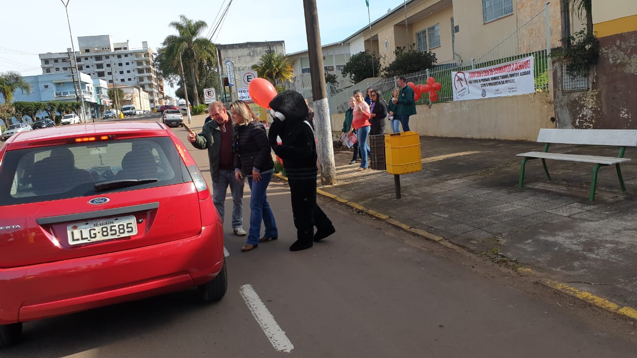 Ir para  <p><big><small>Atividades de preven&ccedil;&atilde;o &agrave; dengue seguem uma continuidade no munic&iacute;pio de Gaurama para que a popula&ccedil;&atilde;o possa estar sempre alerta em...