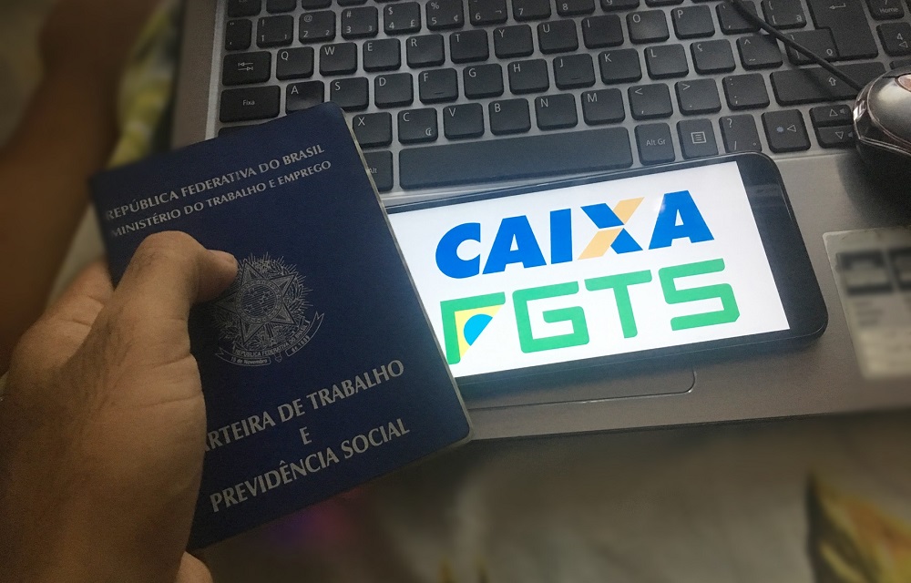 Ir para  <p>O governo federal anunciou hoje (24) a libera&ccedil;&atilde;o de saques de contas ativas e inativas do Fundo de Garantia por Tempo de Servi&ccedil;o (FGTS) e do PIS-Pasep. O an&uacute;ncio ocorreu no Pal&aacute;cio...
