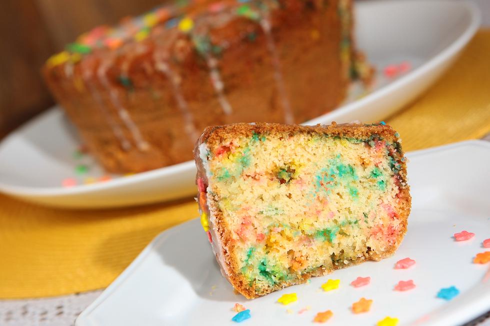 Ir para  <p>3 claras;</p>

<p>3 gemas;</p>

<p>1 x&iacute;cara de a&ccedil;&uacute;car;</p>

<p>1/2 x&iacute;cara de &oacute;leo;</p>

<p>1 x&iacute;cara de...