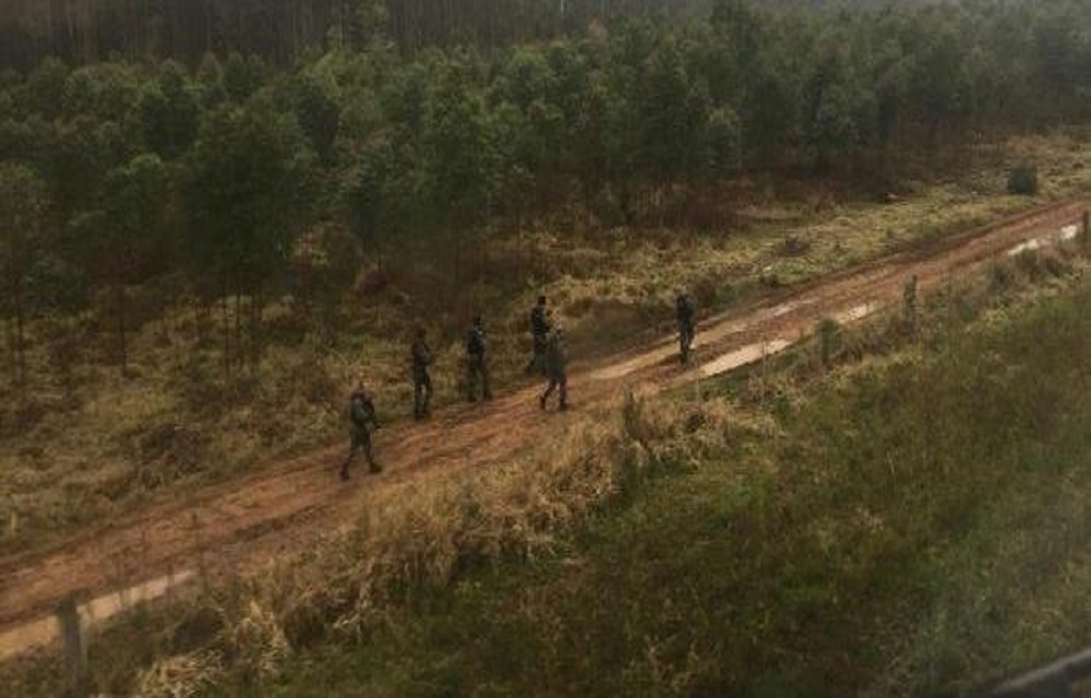 Ir para  <p>A Brigada Militar prendeu na manh&atilde; desta segunda quatro envolvidos no&nbsp;<a...