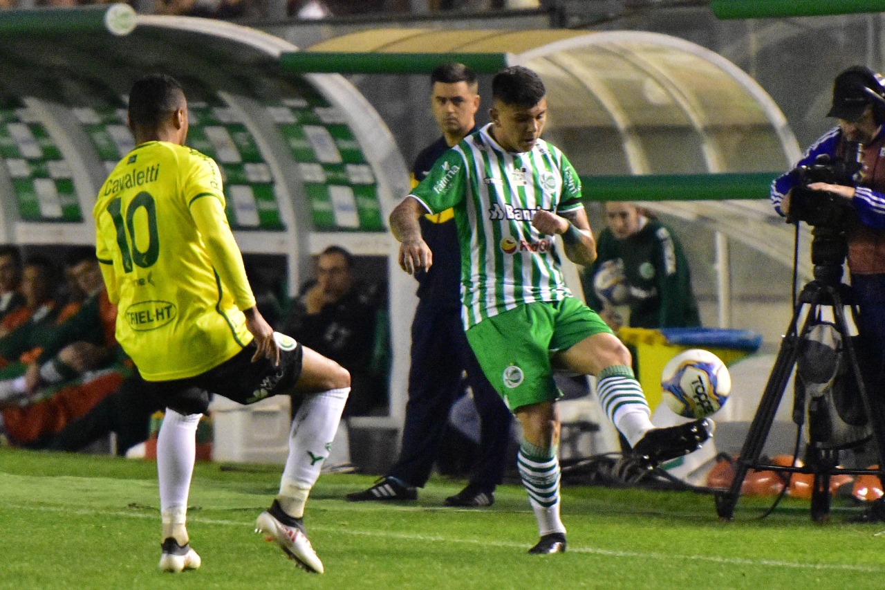 Ir para  <p><big>O ano de 2019 est&aacute; sendo inesquec&iacute;vel para o Ypiranga. Na noite deste domingo (25), o Canarinho venceu o Juventude por 1 a 0, e garantiu vaga nas quartas de finak do Campeonato Brasileiro S&eacute;rie...